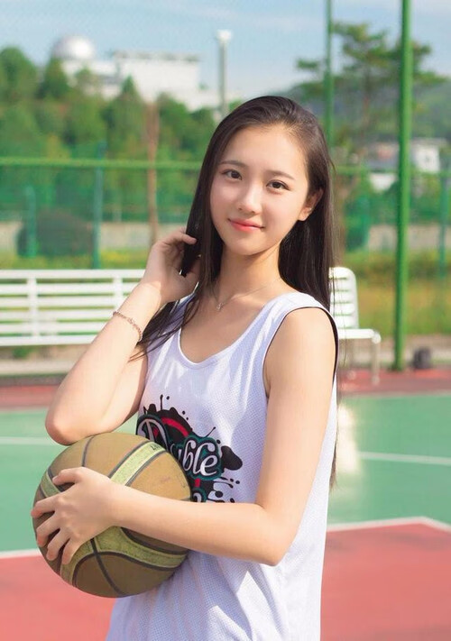 阿根廷加时击败哥伦比亚，夺得第16座美洲杯，美洲杯阿根廷vs哥伦比亚上半场